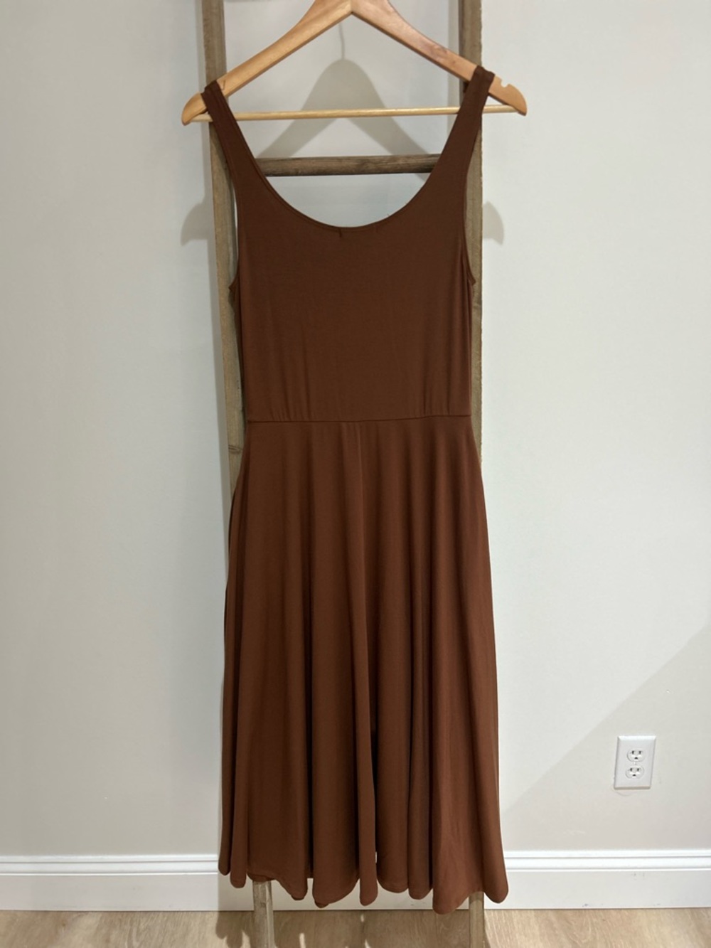 Quince Tencel Jersey Fit Flare Midi Dress Brown Stretchy Size M NWT Classic Chic - Picture 6 of 11